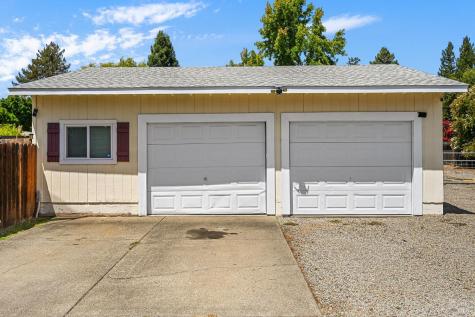 6450 Packing House Road Forestville CA 95436