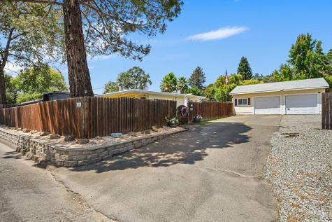 6450 Packing House Road Forestville CA 95436