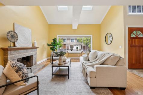 33 Plata Court Novato CA 94947