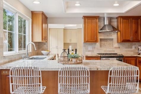 33 Plata Court Novato CA 94947