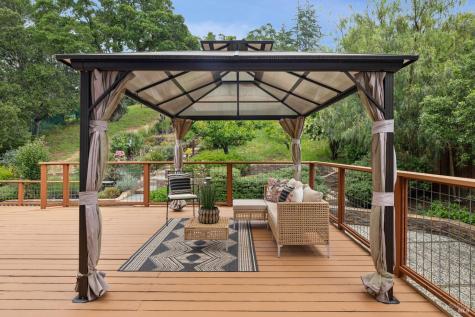 33 Plata Court Novato CA 94947