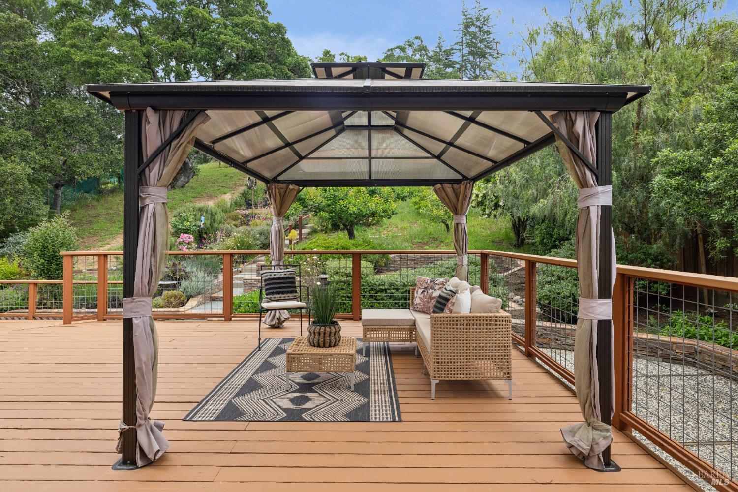 33 Plata Court Novato CA 94947