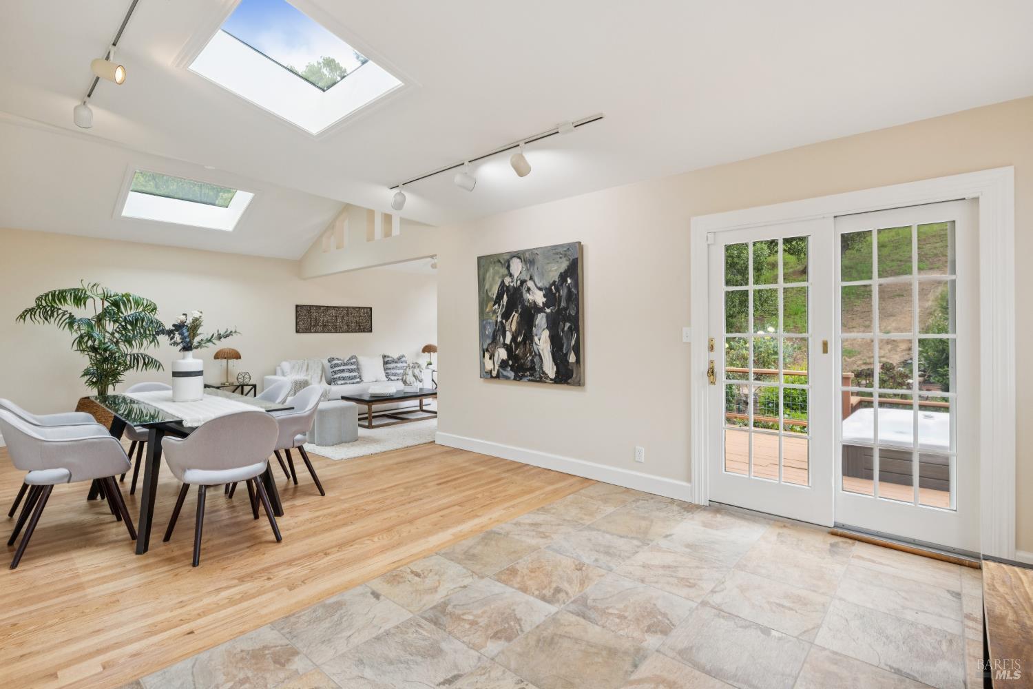33 Plata Court Novato CA 94947