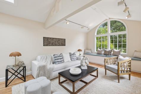 33 Plata Court Novato CA 94947