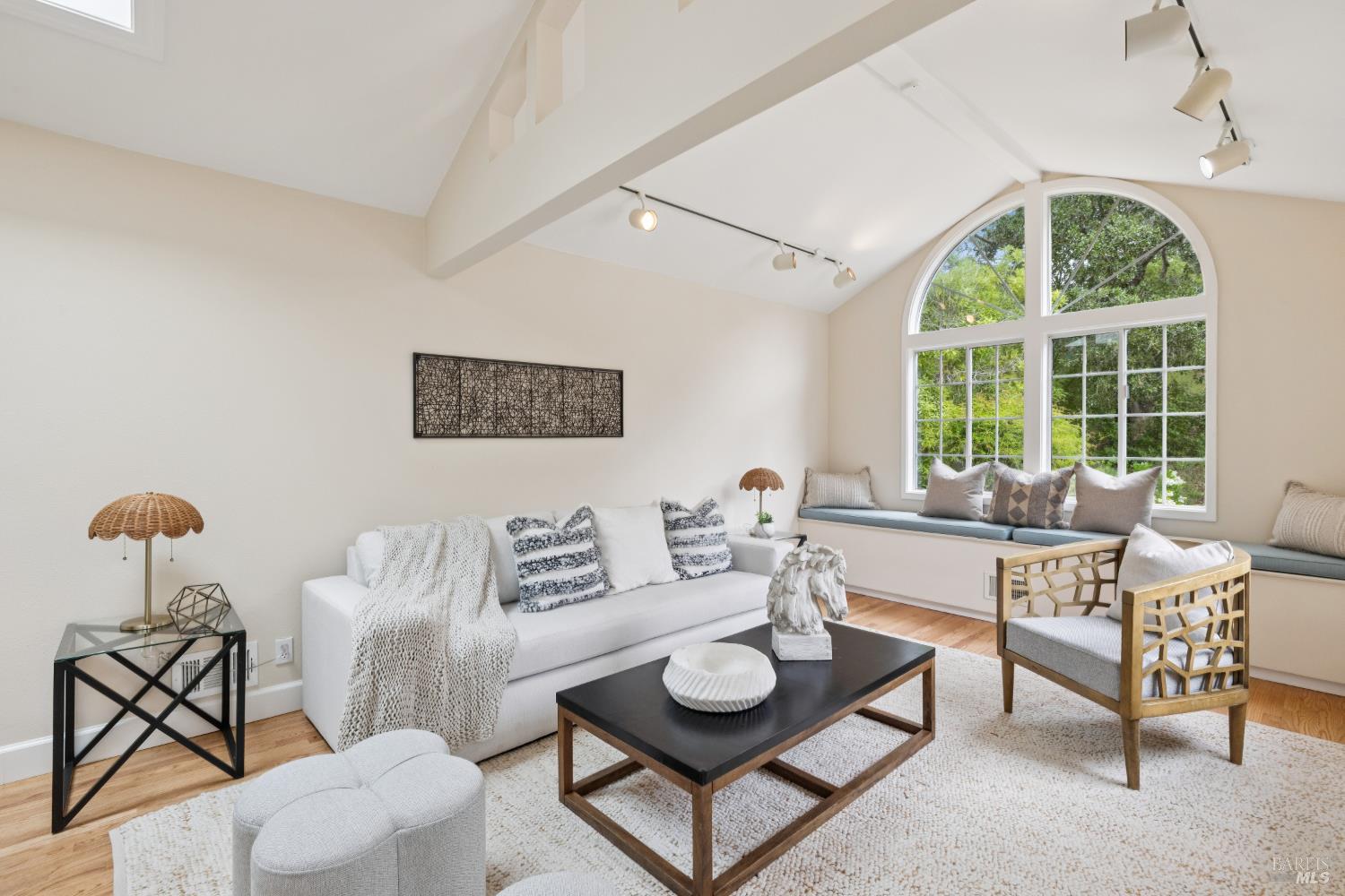 33 Plata Court Novato CA 94947