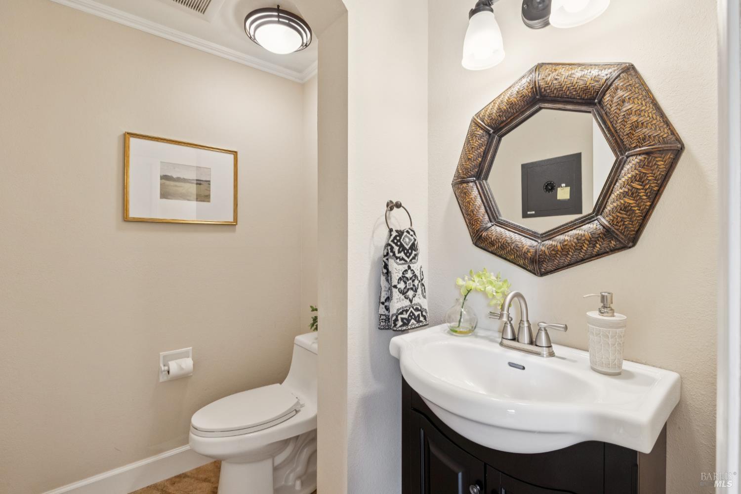 33 Plata Court Novato CA 94947
