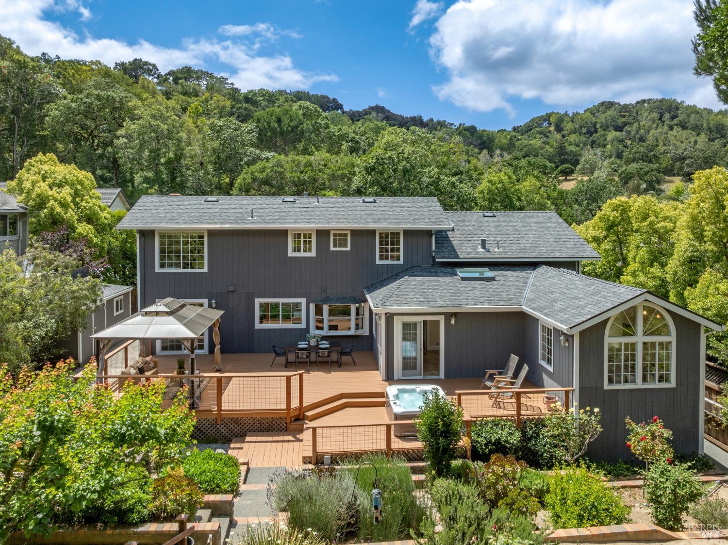 33 Plata Court Novato CA 94947