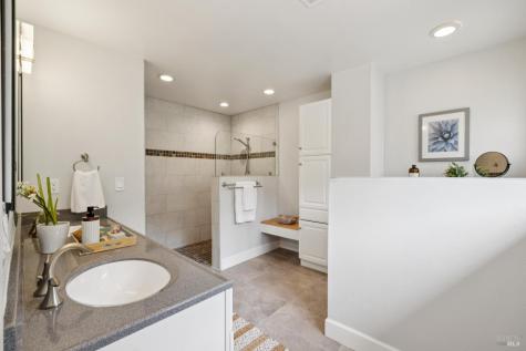 33 Plata Court Novato CA 94947