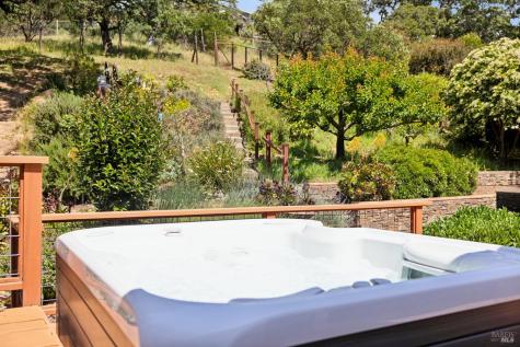33 Plata Court Novato CA 94947
