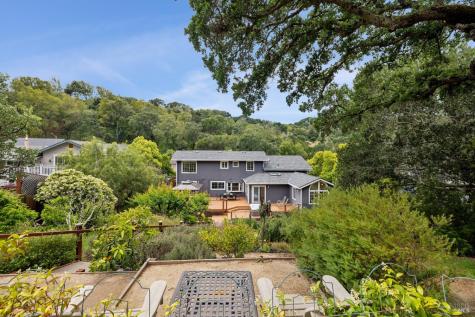 33 Plata Court Novato CA 94947