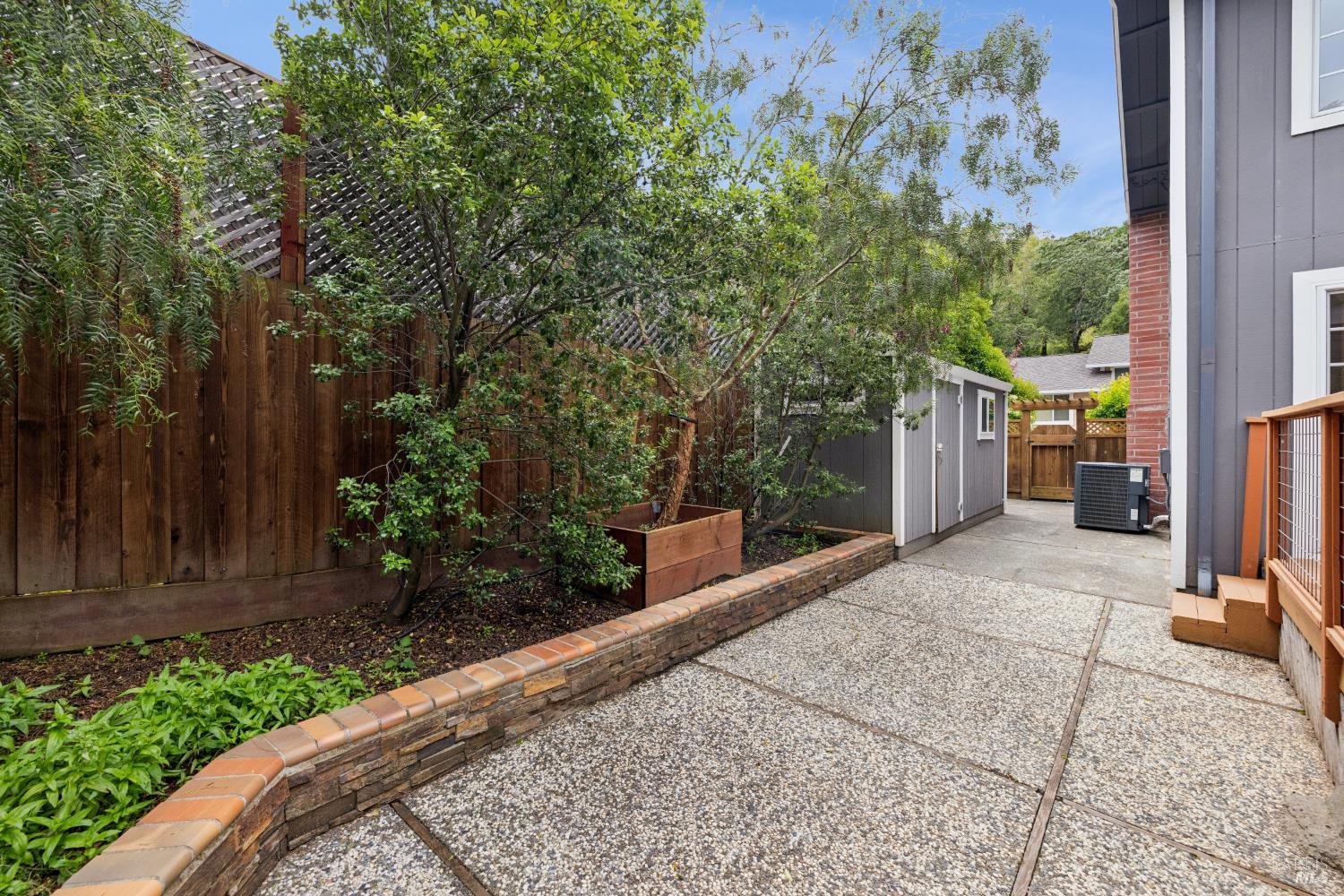 33 Plata Court Novato CA 94947