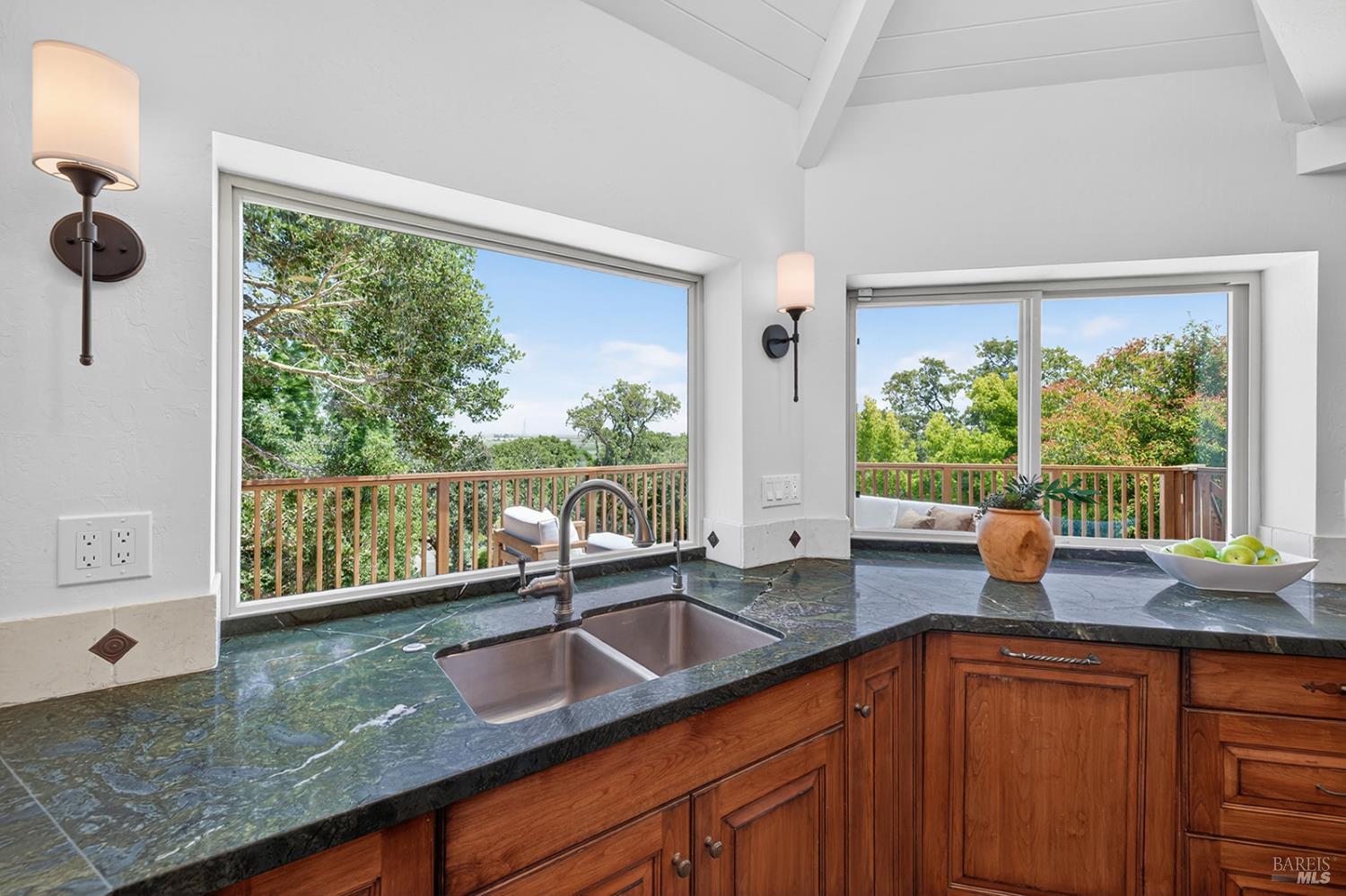 7 Guisela Court Novato CA 94945