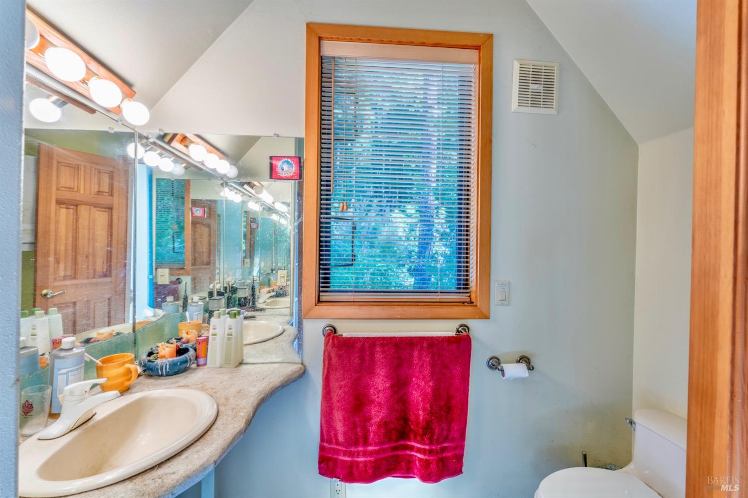 33100 Frog Pond Road Little River CA 95456