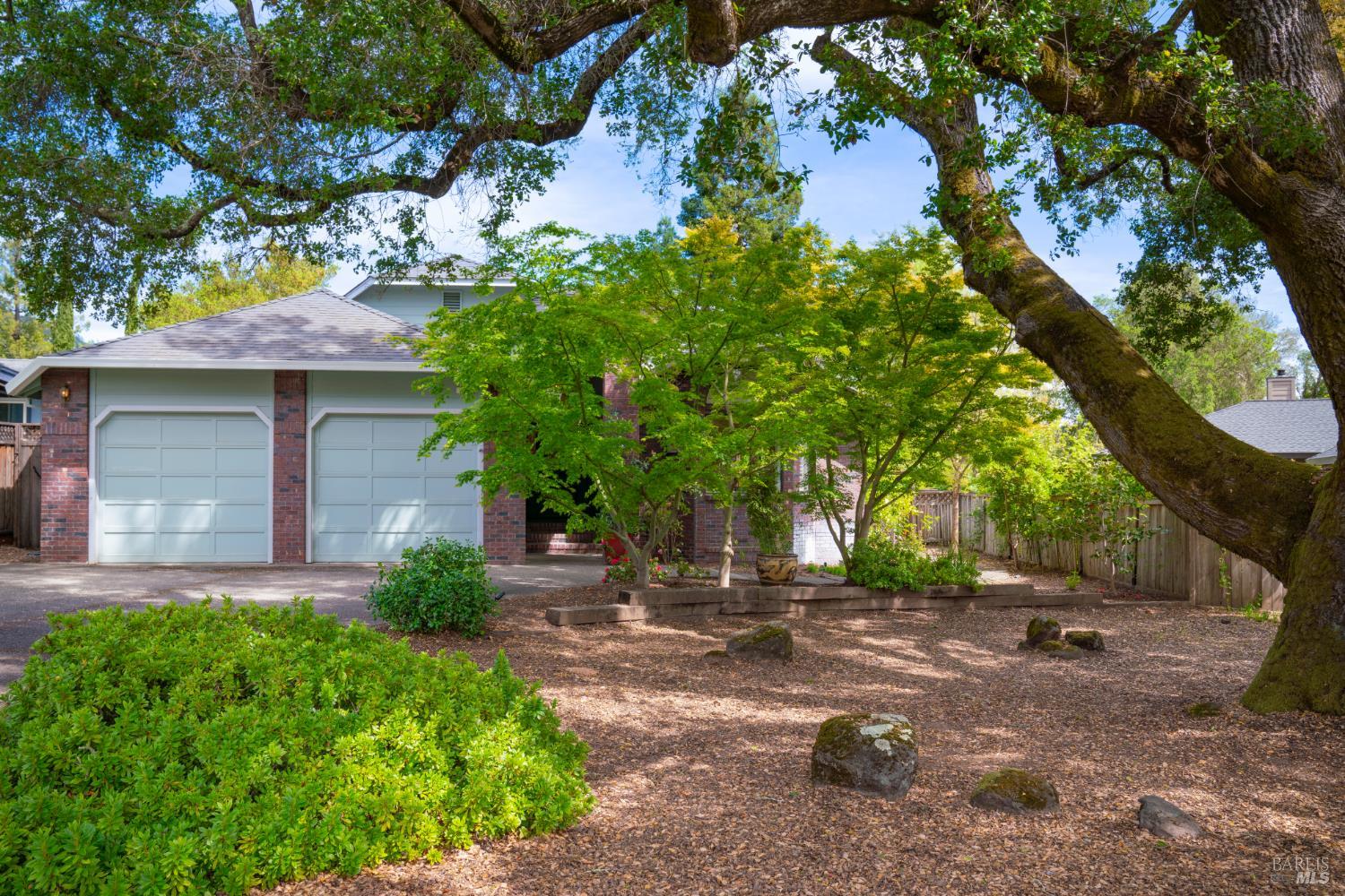 424 Greens Drive Healdsburg CA 95448