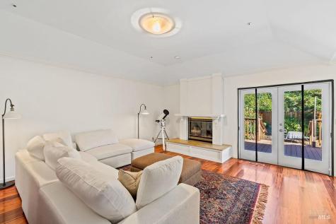 424 Greens Drive Healdsburg CA 95448