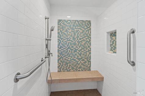 424 Greens Drive Healdsburg CA 95448