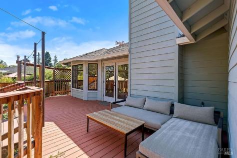 424 Greens Drive Healdsburg CA 95448