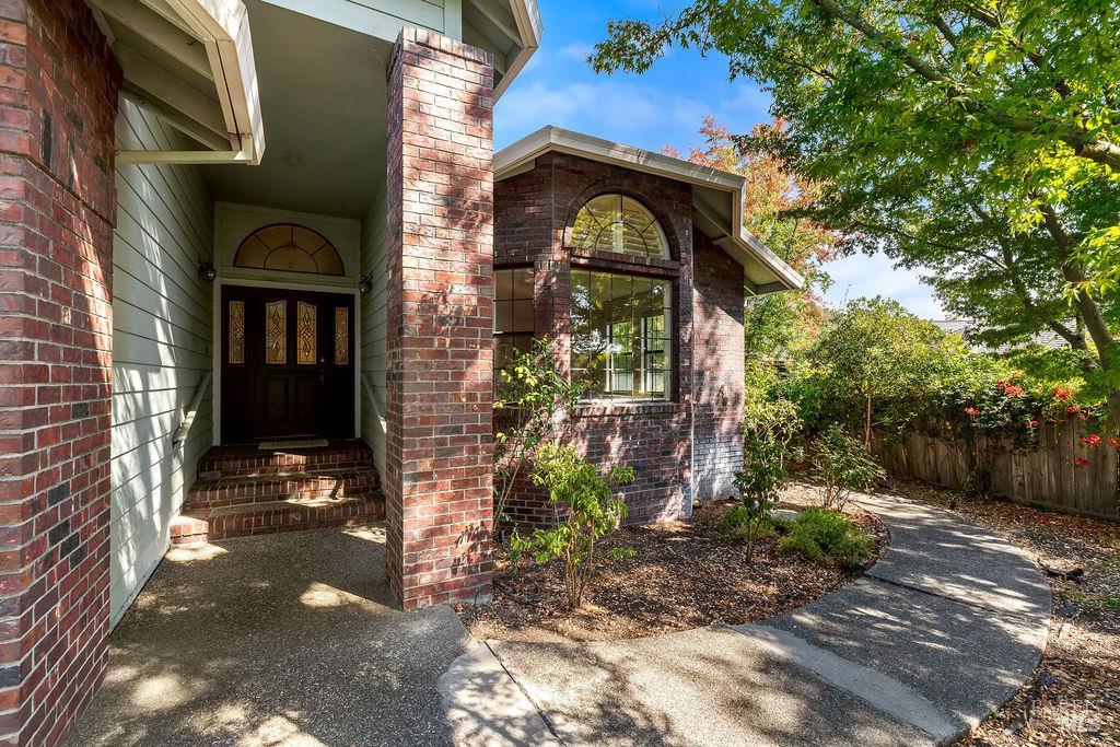 424 Greens Drive Healdsburg CA 95448