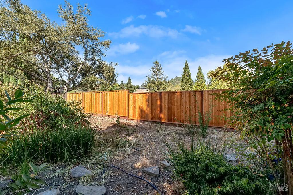 424 Greens Drive Healdsburg CA 95448