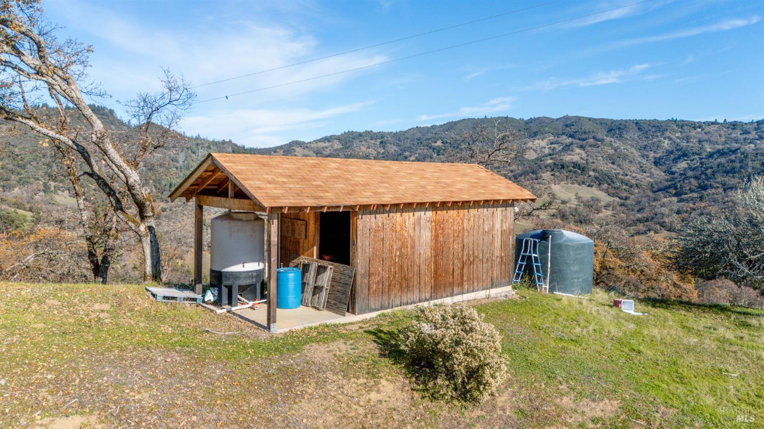 6620 Robinson Creek Road Ukiah CA 95482