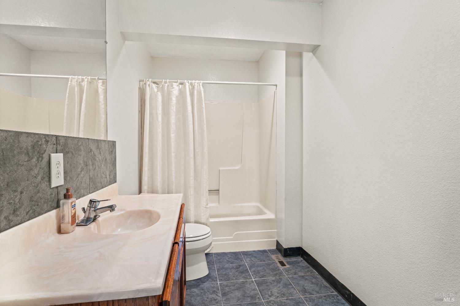 6620 Robinson Creek Road Ukiah CA 95482
