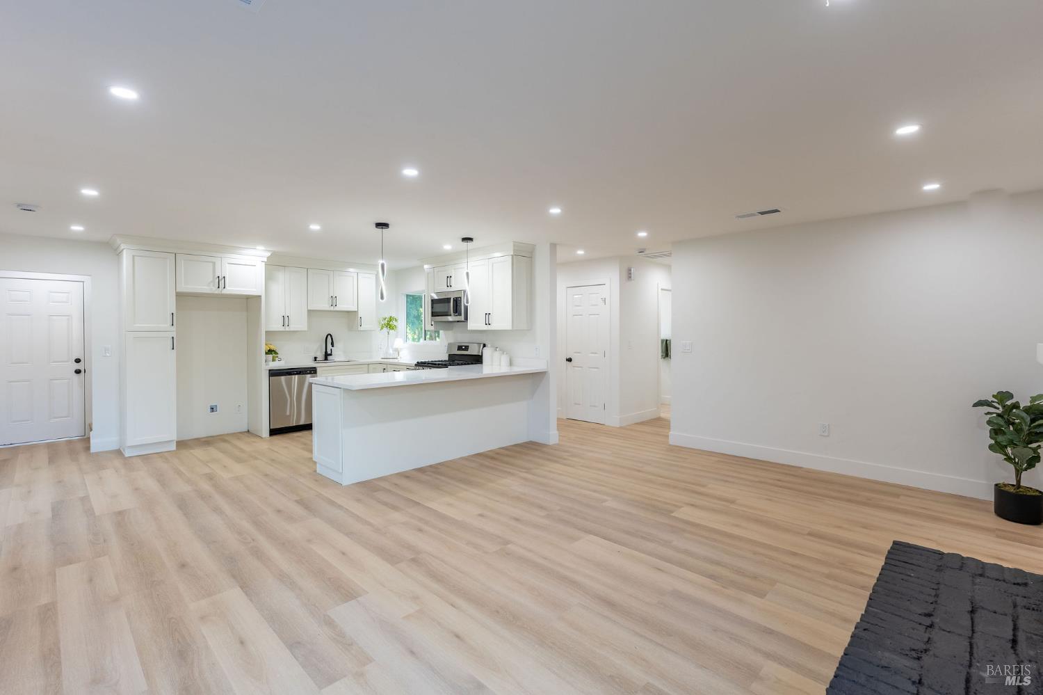 2625 Neotomas Avenue Santa Rosa CA 95405