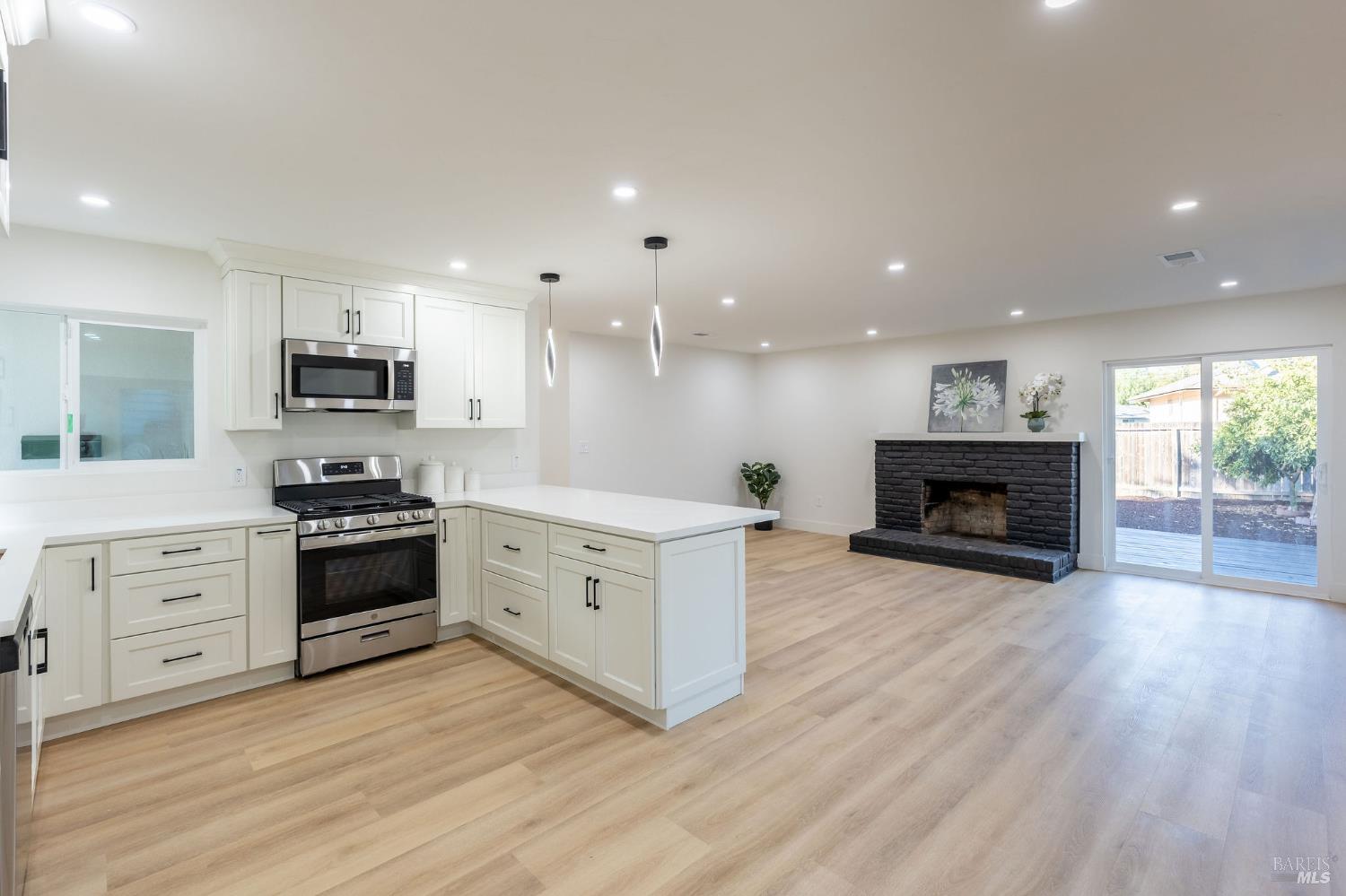 2625 Neotomas Avenue Santa Rosa CA 95405