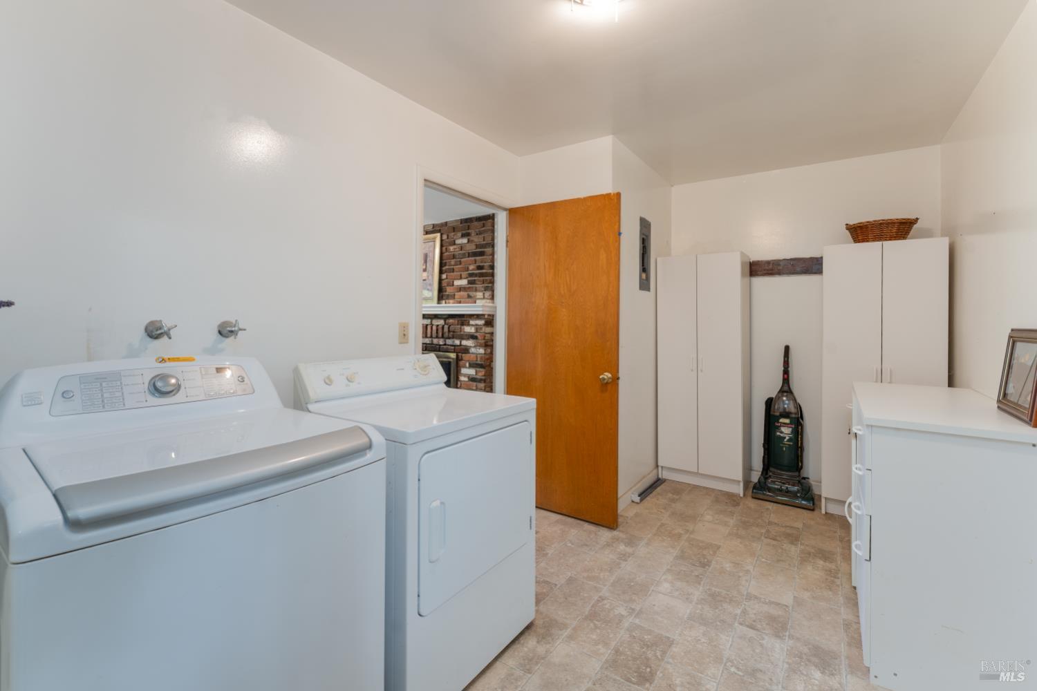 1921 Ridge Road Ukiah CA 95482