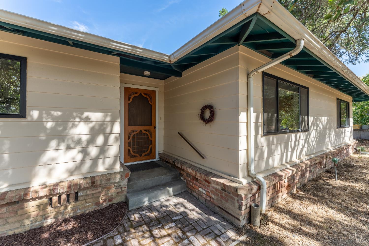 1921 Ridge Road Ukiah CA 95482