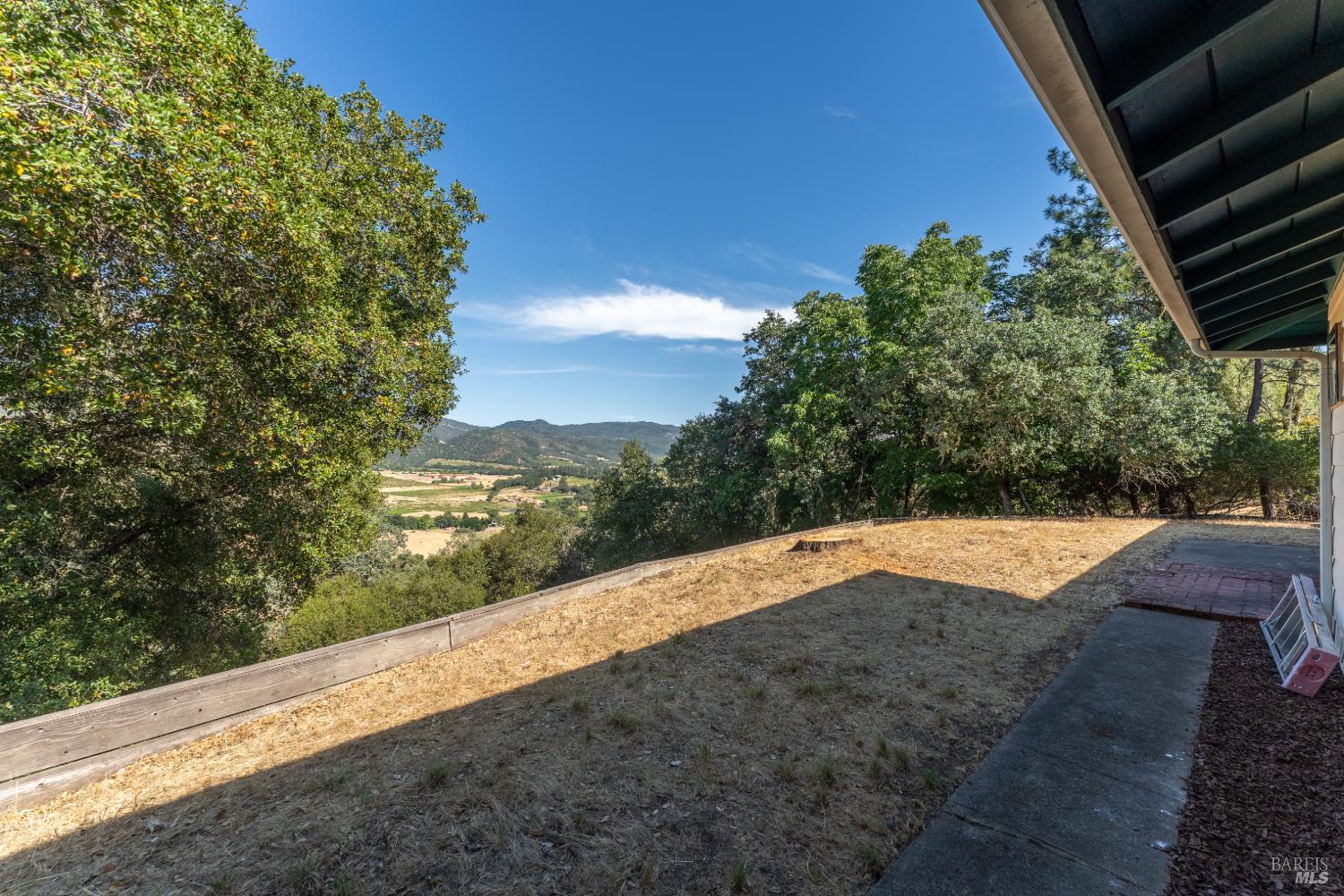 1921 Ridge Road Ukiah CA 95482