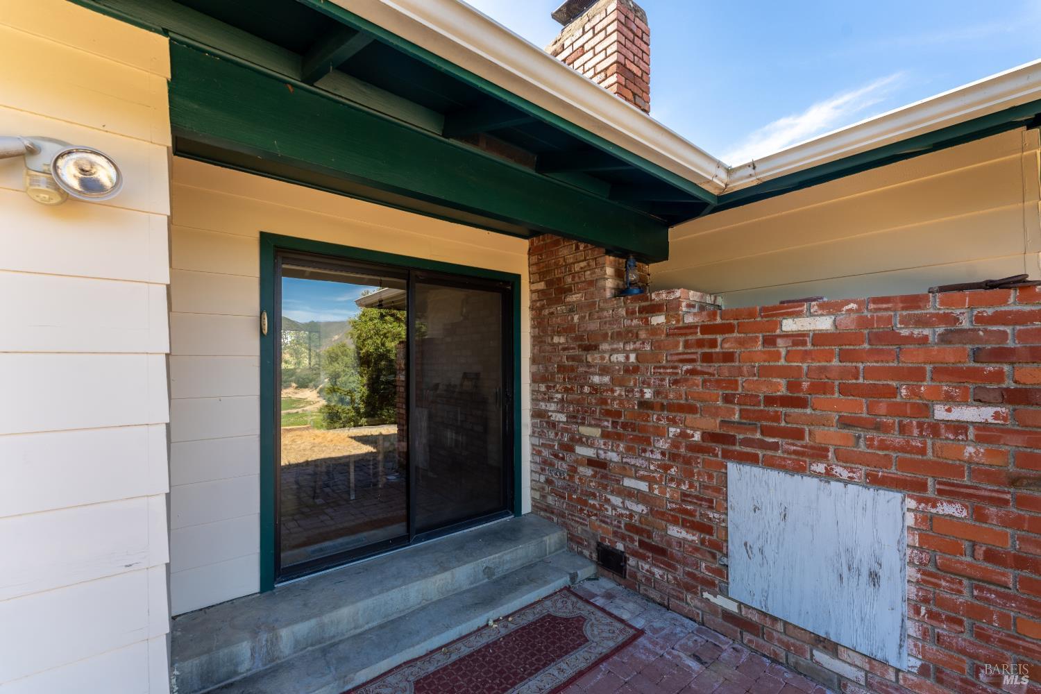 1921 Ridge Road Ukiah CA 95482