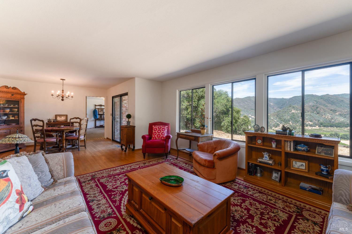 1921 Ridge Road Ukiah CA 95482