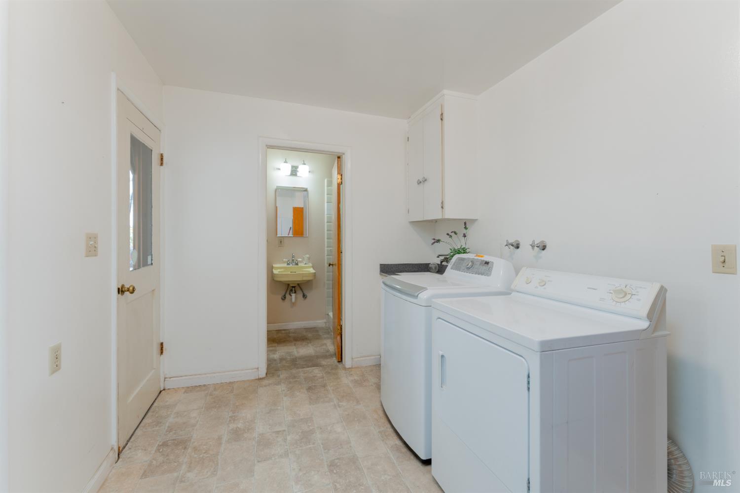 1921 Ridge Road Ukiah CA 95482