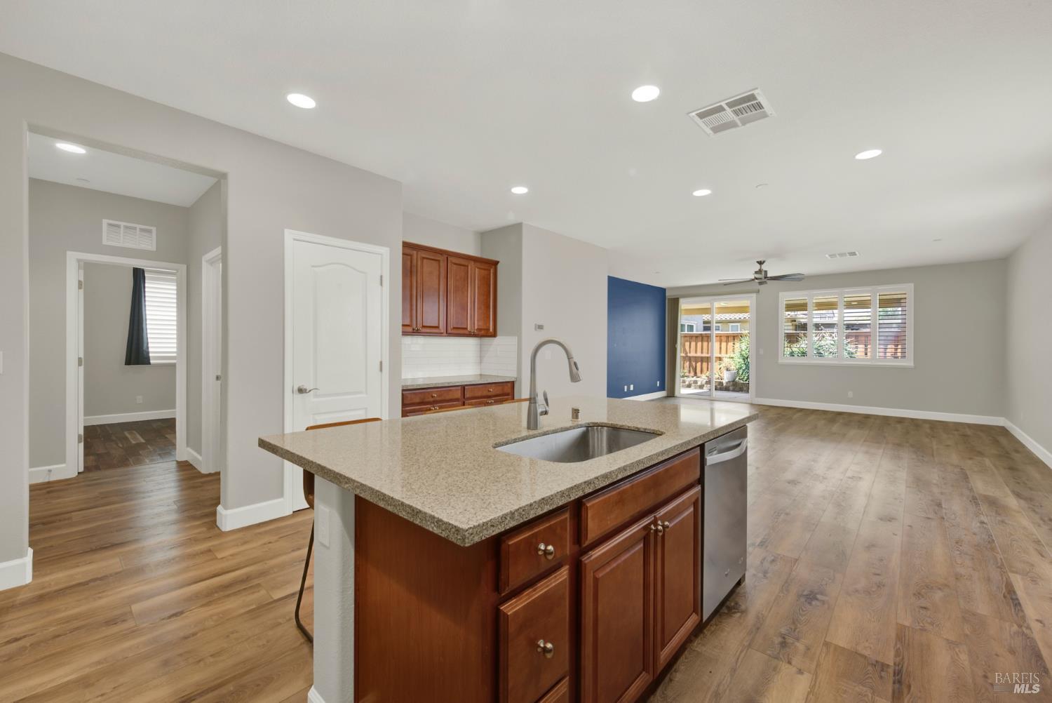 373 Anchorage Drive Vacaville CA 95687