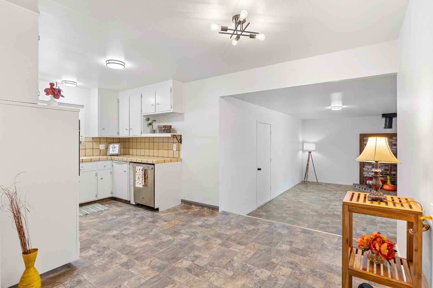 301 Rosa Avenue Winters CA 95694