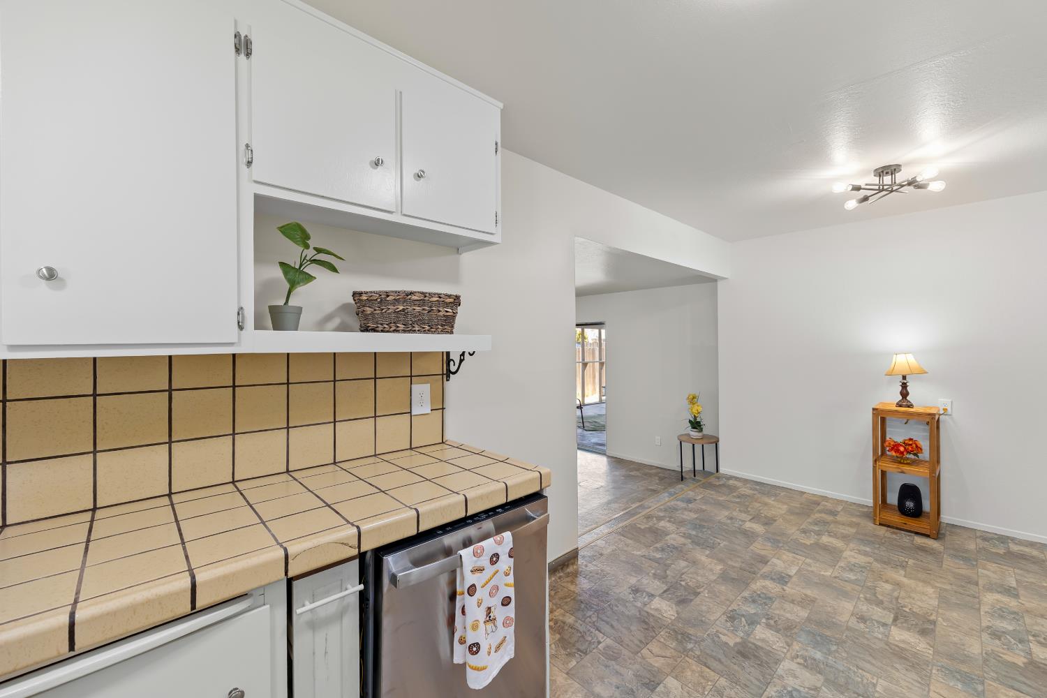 301 Rosa Avenue Winters CA 95694