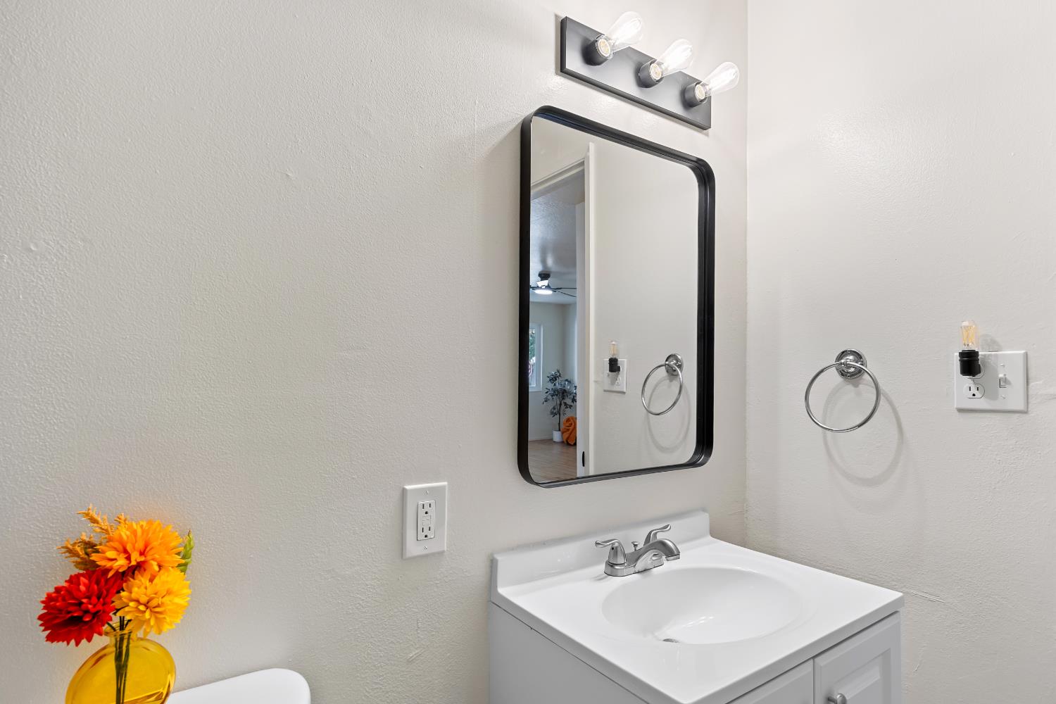 301 Rosa Avenue Winters CA 95694