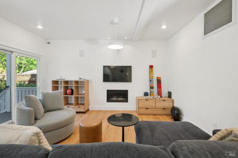 19071 Hickory Street Sonoma CA 95476