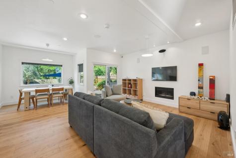 19071 Hickory Street Sonoma CA 95476