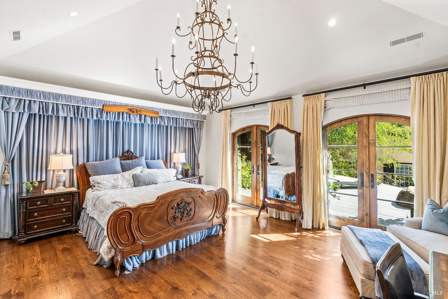 7035 Silverado Trail Napa CA 94558