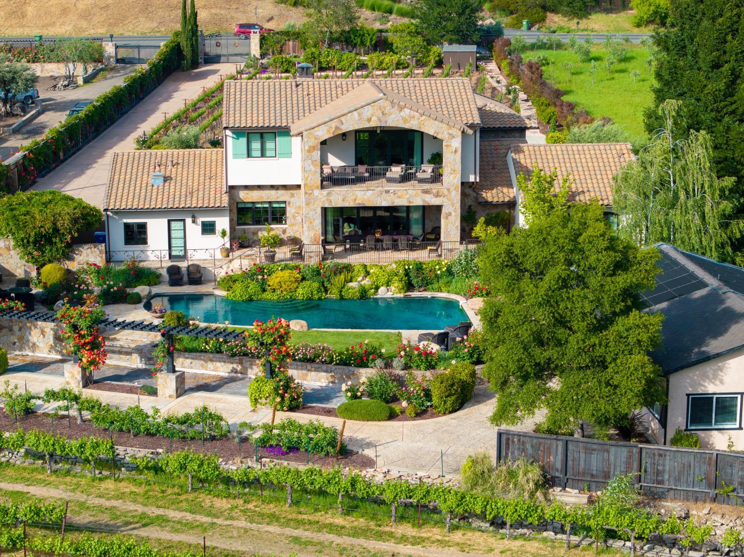 7035 Silverado Trail Napa CA 94558