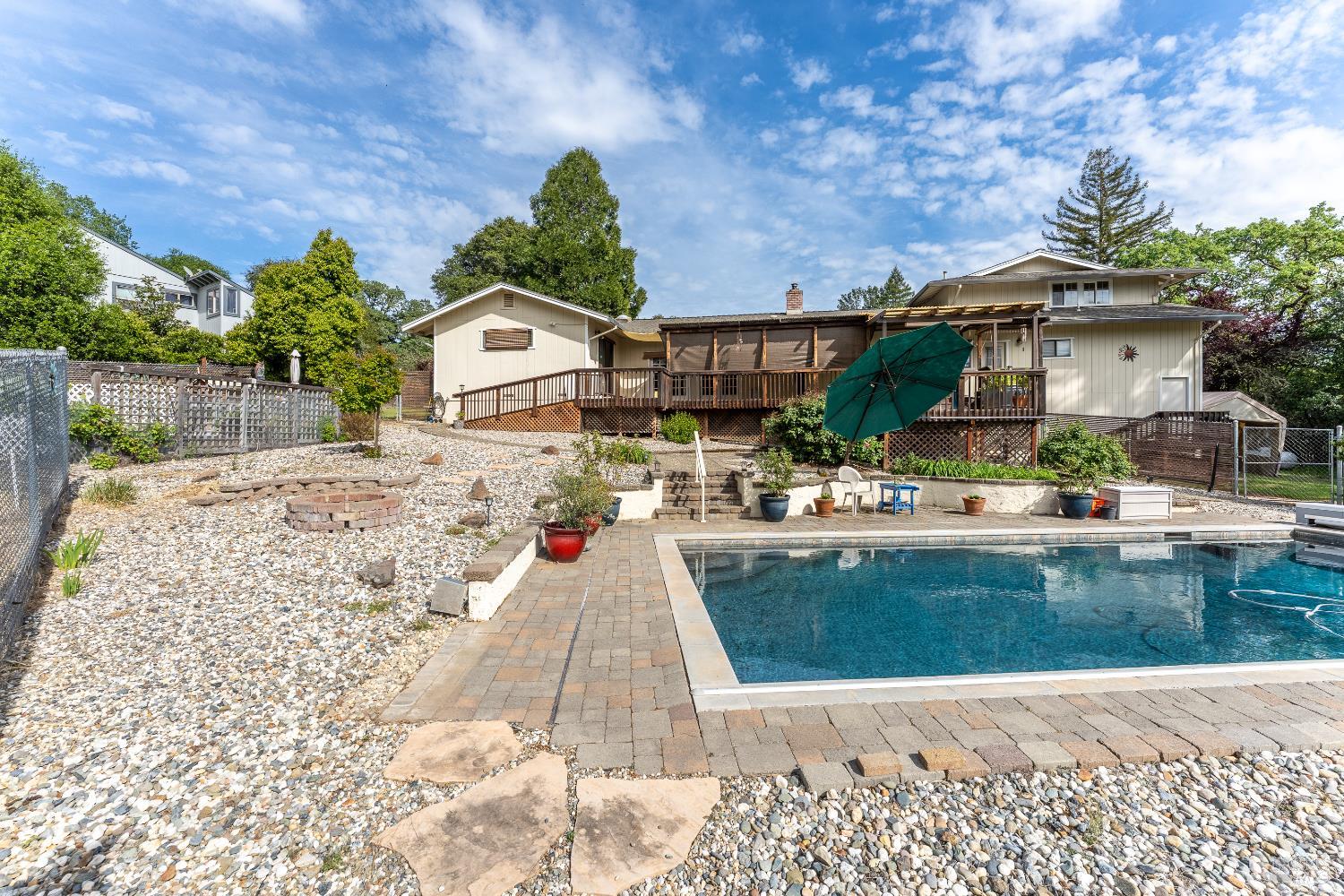 1260 Sequoia Plaza Ukiah CA 95482