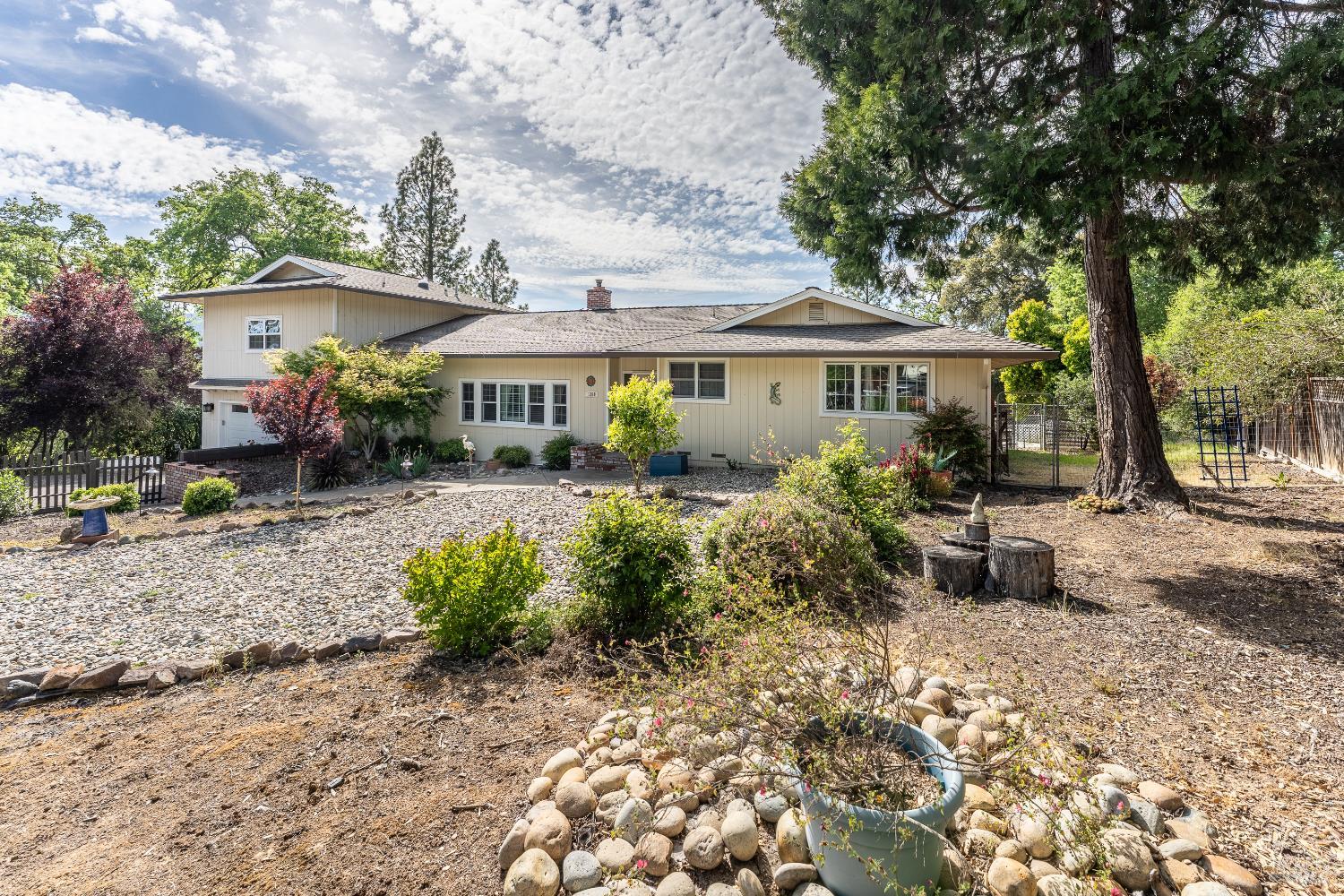 1260 Sequoia Plaza Ukiah CA 95482
