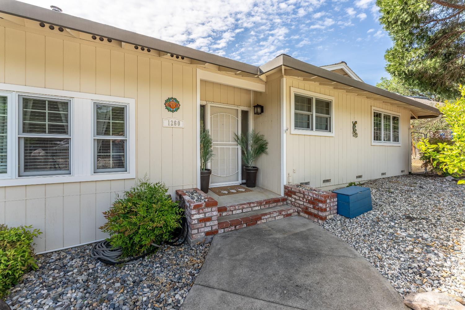 1260 Sequoia Plaza Ukiah CA 95482