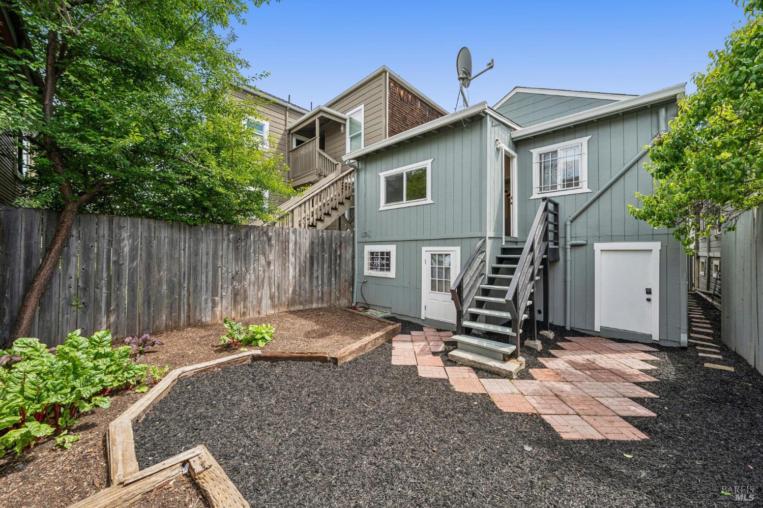 2529 Filbert Street Oakland CA 94607