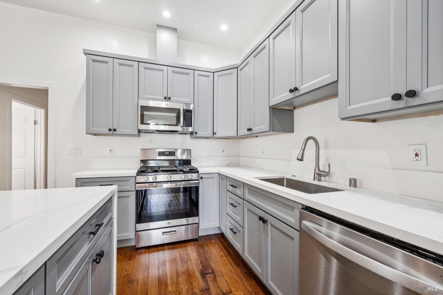 2529 Filbert Street Oakland CA 94607