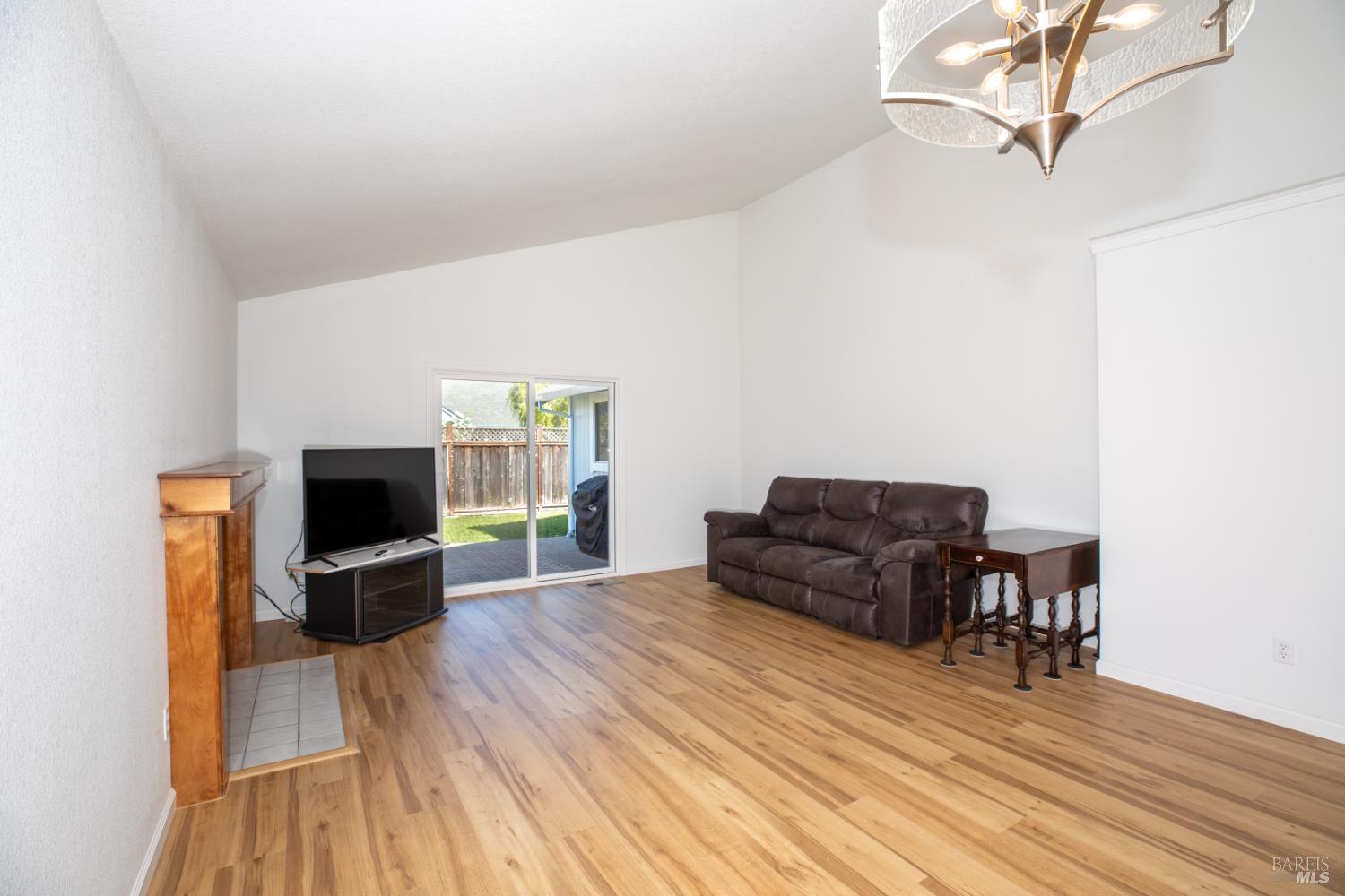 1621 Woodhue Avenue Santa Rosa CA 95403