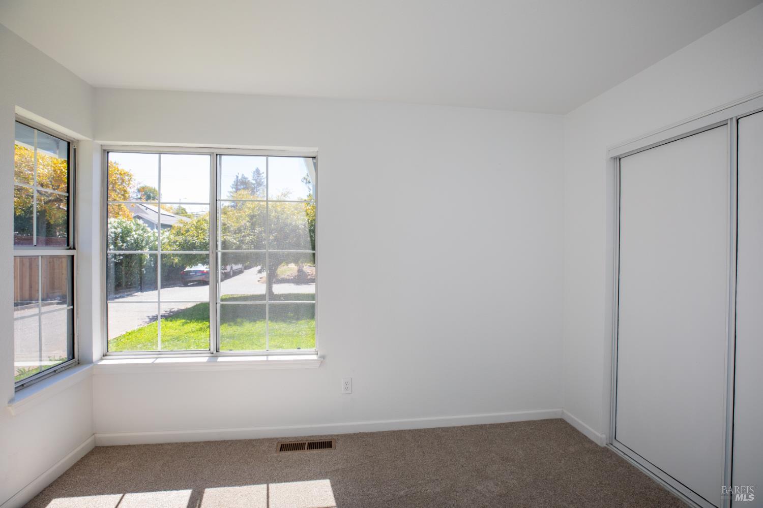1621 Woodhue Avenue Santa Rosa CA 95403