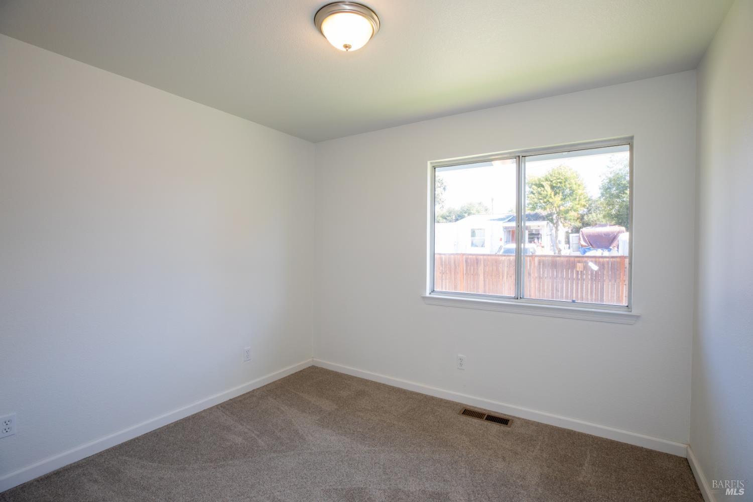 1621 Woodhue Avenue Santa Rosa CA 95403