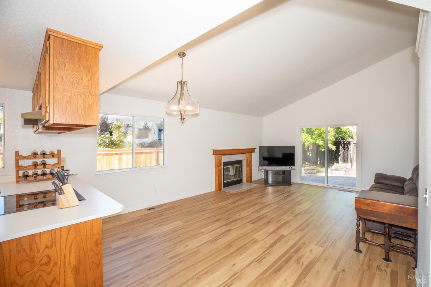 1621 Woodhue Avenue Santa Rosa CA 95403